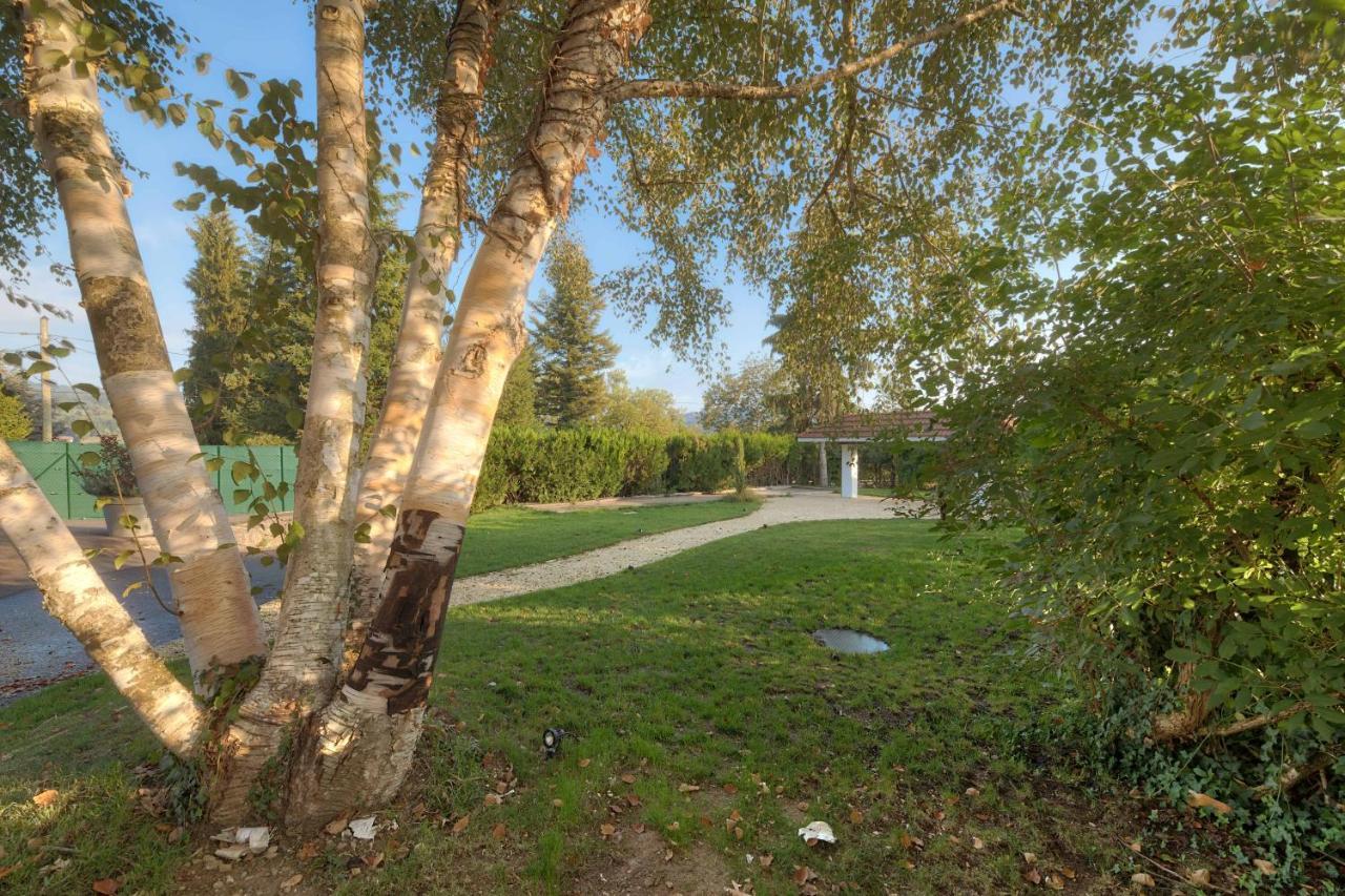 Appartement Chloe Du Lac Montferrat  Ngoại thất bức ảnh