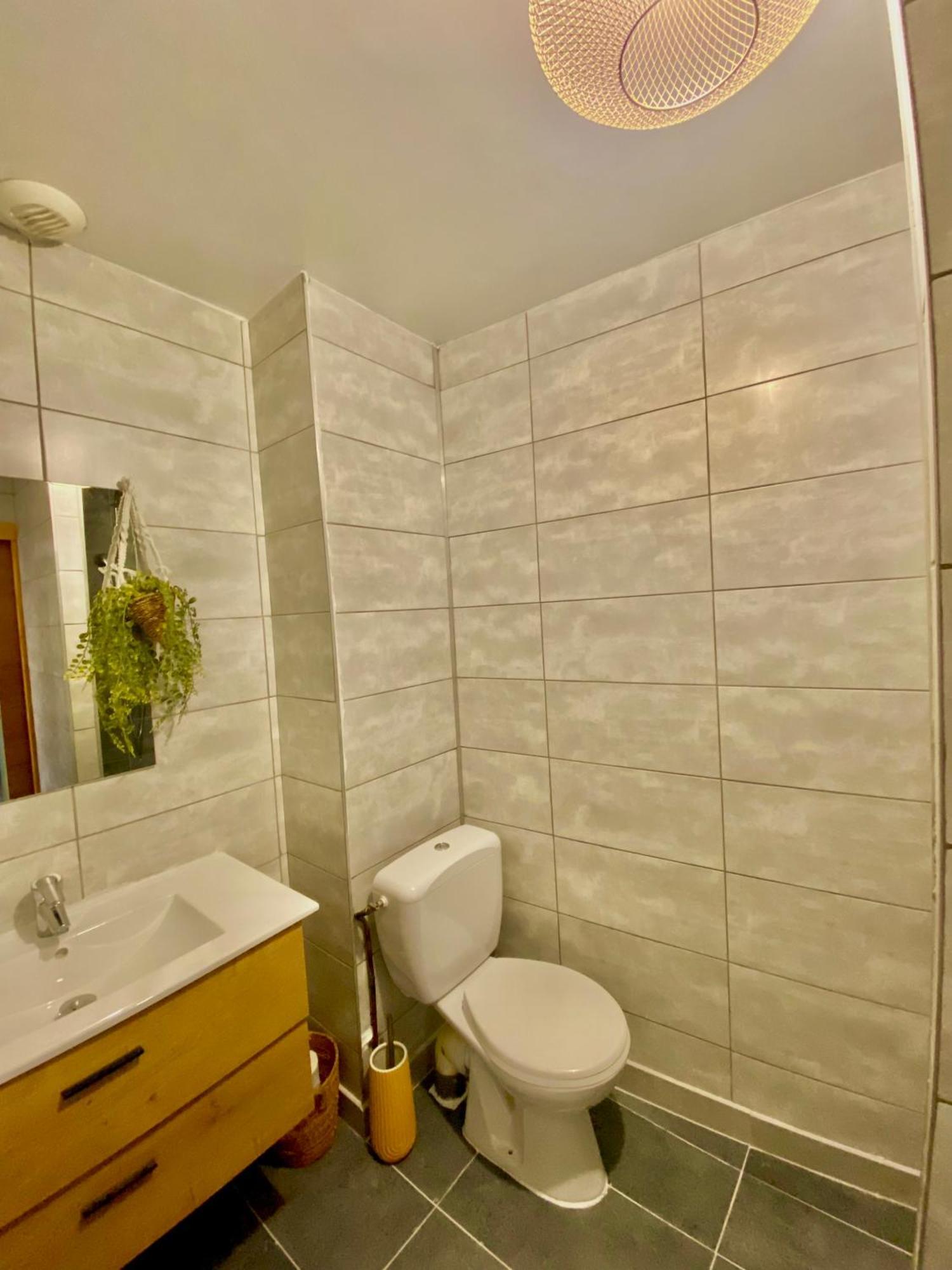 Appartement Chloe Du Lac Montferrat  Ngoại thất bức ảnh