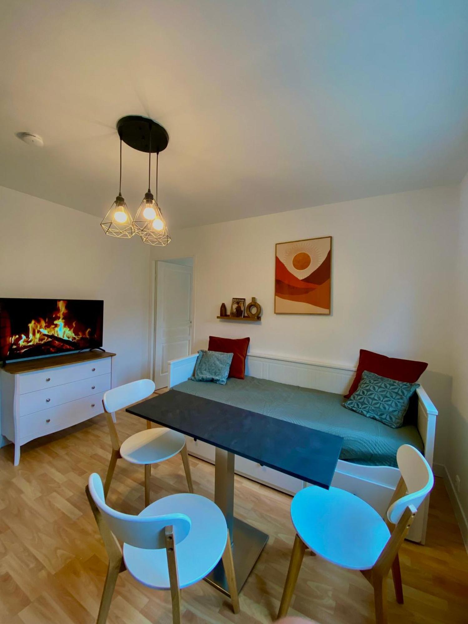 Appartement Chloe Du Lac Montferrat  Ngoại thất bức ảnh