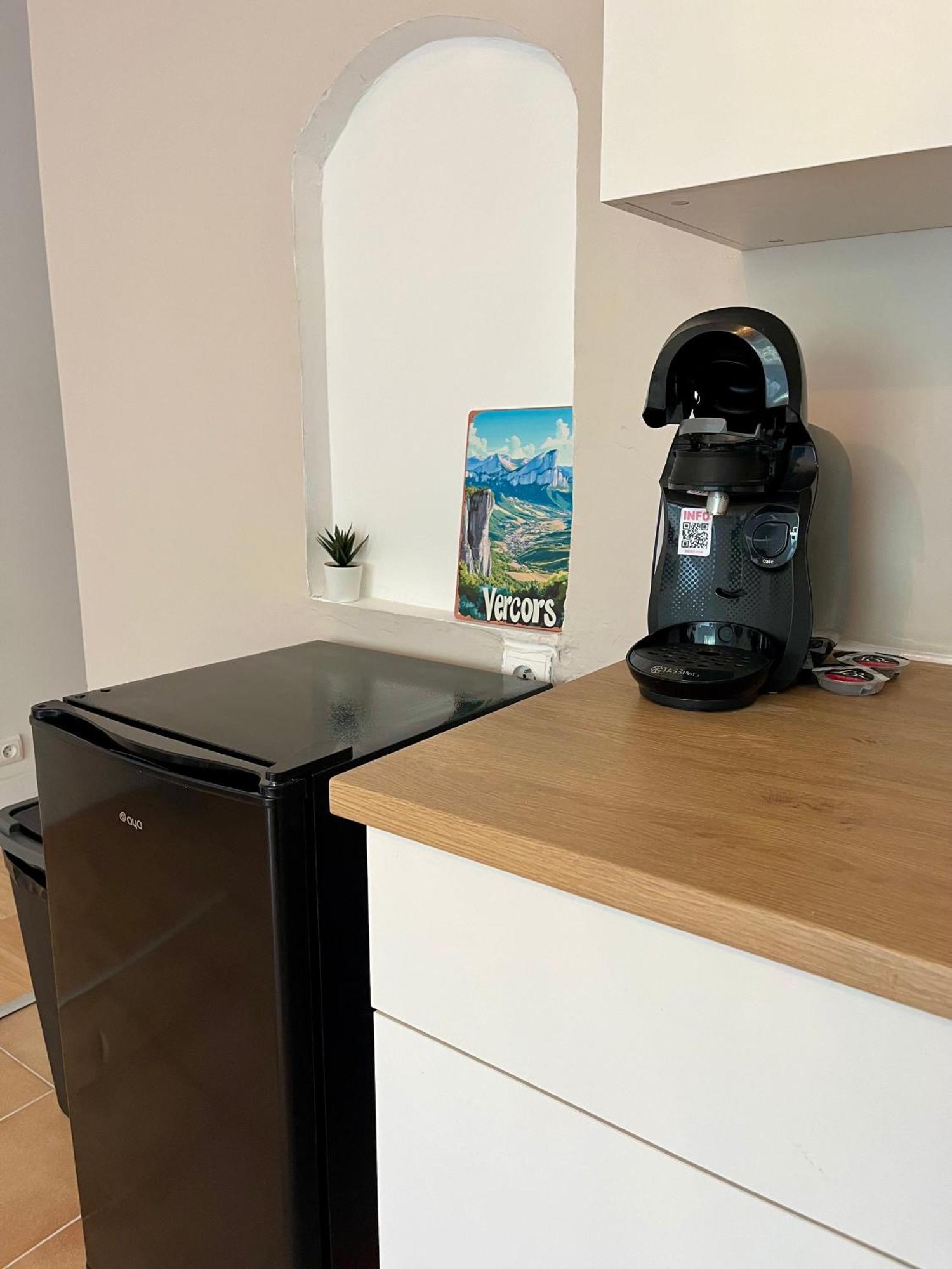 Appartement Chloe Du Lac Montferrat  Ngoại thất bức ảnh